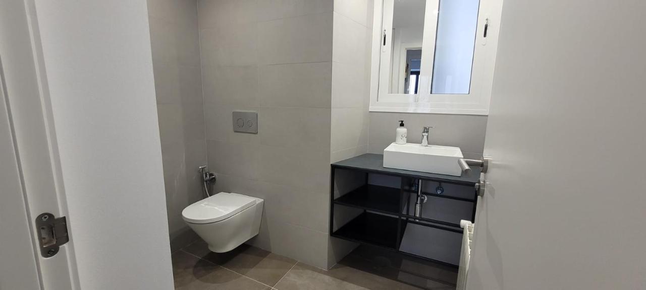 Cozy & Modern Apartment Hombre De Piedra Sevilla Kültér fotó