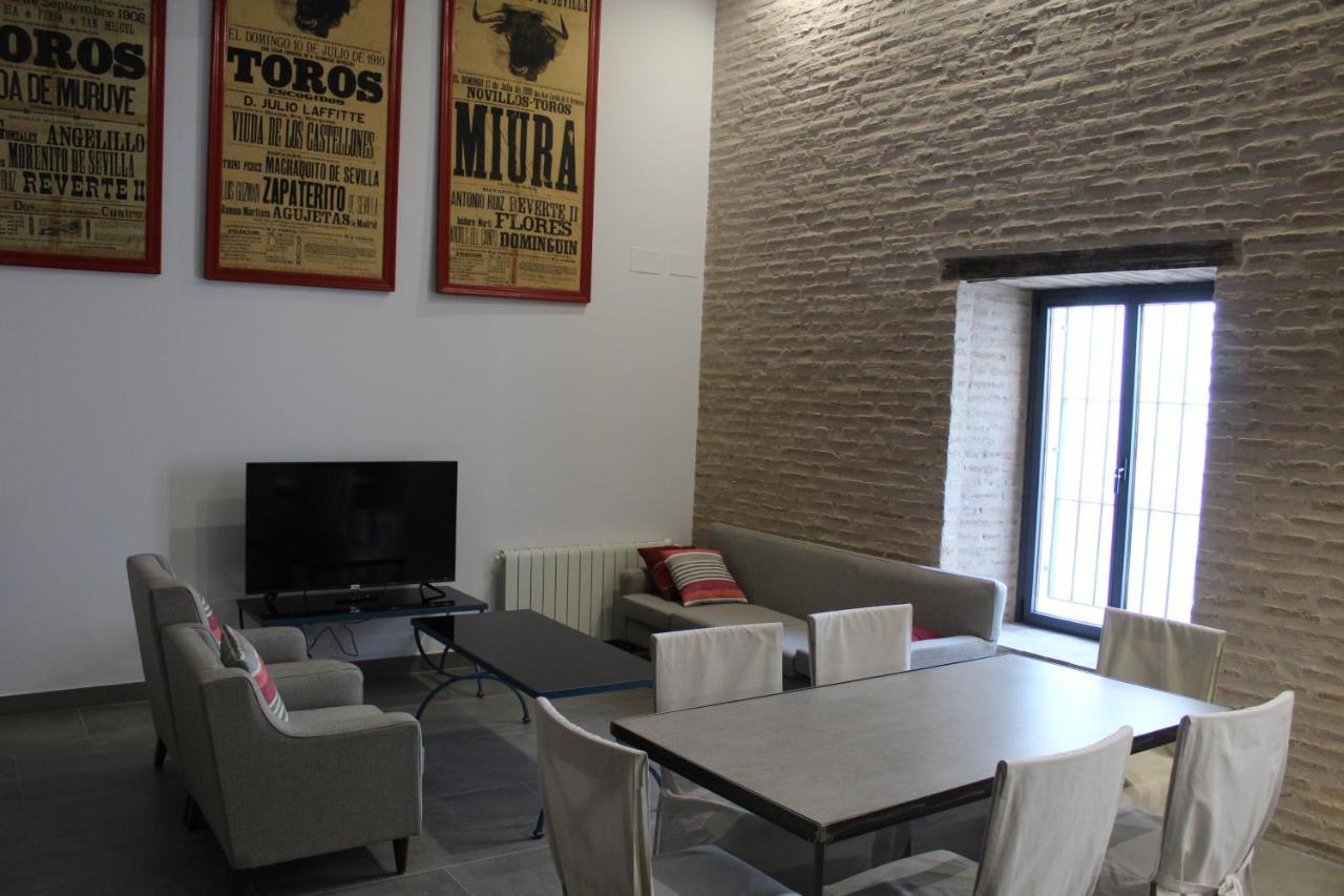 Cozy & Modern Apartment Hombre De Piedra Sevilla Kültér fotó